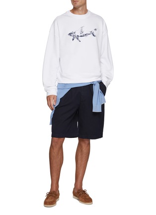 模特儿示范图 - 点击放大 - PAUL & SHARK - Shark Print Cotton Fleece Sweatshirt