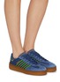 模特儿示范图 - 点击放大 - ADIDAS - X CLOT BY EDISON CHEN 女款 GAZELLE 系带运动鞋