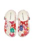 模特儿示范图 - 点击放大 - CROCS - X Marimekko Classic Clogs