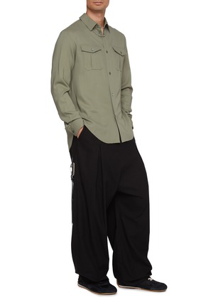 模特儿示范图 - 点击放大 - LOEWE - Flap Pocket Pleated Back Shirt