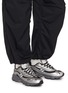 模特儿示范图 - 点击放大 - NEW BALANCE - M1000 Low Top Men's Sneakers
