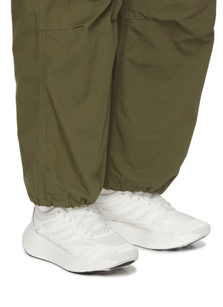 模特儿示范图 - 点击放大 - ADIDAS - Adizero Aruku Runner Men's Sneakers