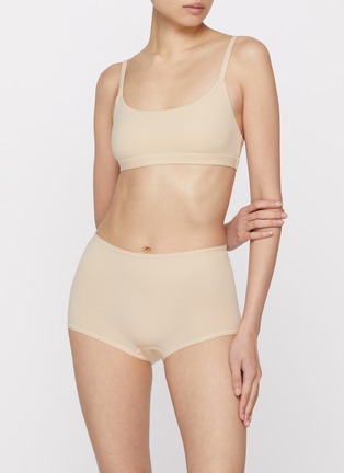 模特儿示范图 - 点击放大 - SKIMS - FITS EVERYBODY内衣