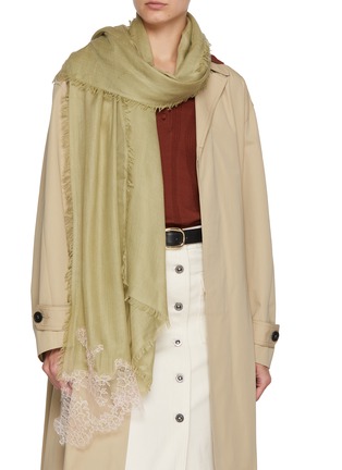 模特儿示范图 - 点击放大 - LANE’S - The New H Lace Panel Cashmere Silk Shawl