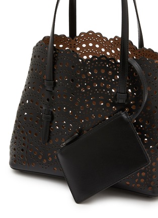  - ALAÏA - MINA 25 雕花镂空手提包