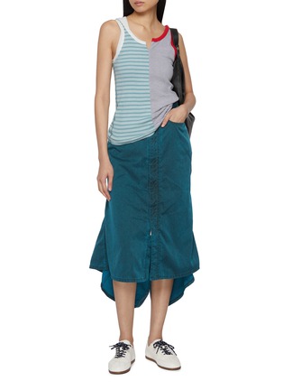 模特儿示范图 - 点击放大 - BEAUTIFUL PEOPLE - Double End Flared Medium Wash Denim Skirt