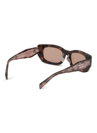 模特儿示范图 - 点击放大 - PRADA - Acetate Pillow Sunglasses