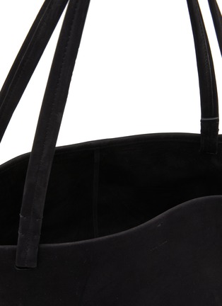 细节 - 点击放大 - THE ROW - Park Tote Three Suede Shoulder Bag