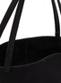 细节 - 点击放大 - THE ROW - Park Tote Three Suede Shoulder Bag