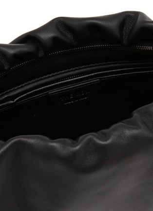 细节 - 点击放大 - THE ROW - Extra Large Bourse Leather Shoulder Bag