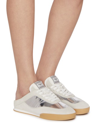 模特儿示范图 - 点击放大 - CHLOÉ - Kick Sabot Metallic Panel Suede Women's Sneakers