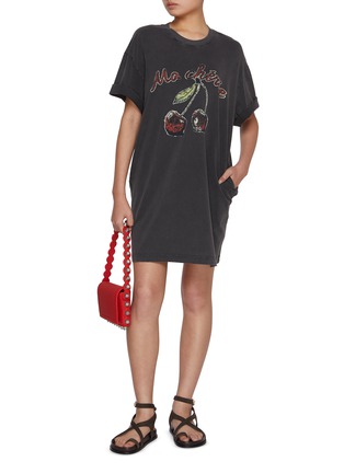 模特儿示范图 - 点击放大 - MO&CO. - Cherry Oversized Cotton T-shirt Dress