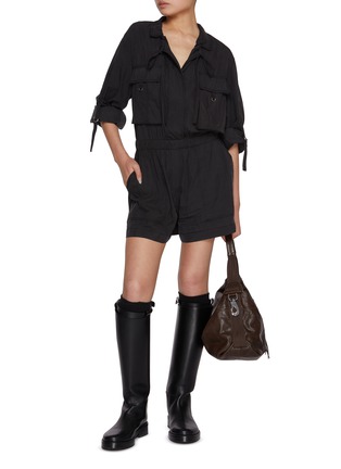 模特儿示范图 - 点击放大 - MO&CO. - V-neck Drawstring Cargo Jumpsuit