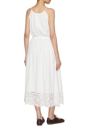 背面 - 点击放大 - MO&CO. - Eyelet Cotton Shift Dress