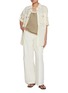 模特儿示范图 - 点击放大 - MO&CO. - Elastic Waist Cargo Shirt Jacket