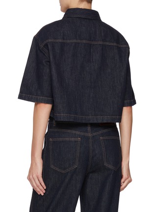 背面 - 点击放大 - MO&CO. - Boxy Dark Wash Denim Jacket