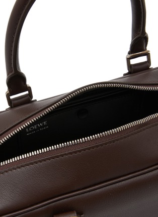 细节 - 点击放大 - LOEWE - Amazona 23 Cropped Leather Handbag