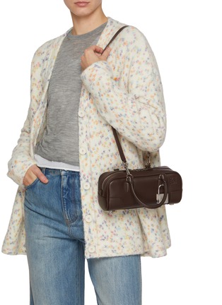模特儿示范图 - 点击放大 - LOEWE - Amazona 23 Cropped Leather Handbag