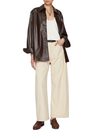 模特儿示范图 - 点击放大 - EDITION - Point Collar Faux Leather Jacket