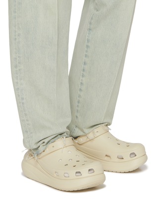 模特儿示范图 - 点击放大 - CROCS - Crush Clogs