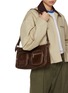 模特儿示范图 - 点击放大 - MARGESHERWOOD - Outpocket Leather Hobo Bag