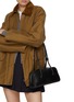 模特儿示范图 - 点击放大 - MARGESHERWOOD - Soft Boston Leather Top Handle Bag