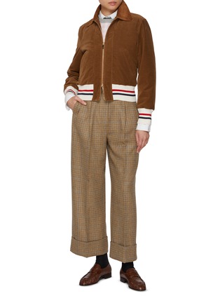 模特儿示范图 - 点击放大 - THOM BROWNE - 格纹卷边羊毛长裤