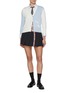 模特儿示范图 - 点击放大 - THOM BROWNE - Button Front Pleated Mini Skirt