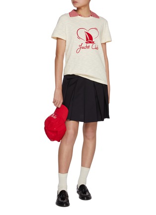 模特儿示范图 - 点击放大 - CLOVE - Yacht Club Graphic Print Cotton T-Shirt