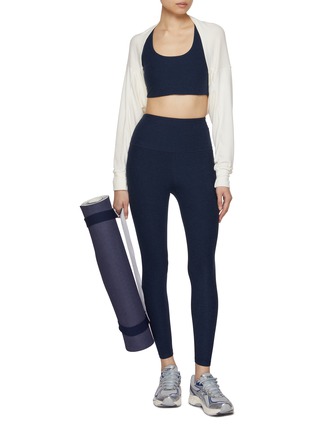 模特儿示范图 - 点击放大 - BEYOND YOGA - Spacedye Simplicity Bra