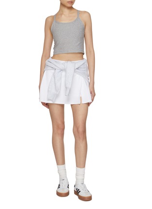 模特儿示范图 - 点击放大 - BEYOND YOGA - Spacedye Slim Racerback Cropped Tank