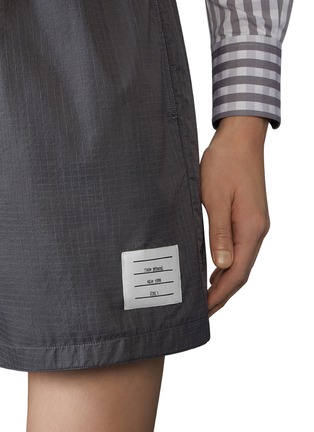  - THOM BROWNE - LOGO 饰边短裤