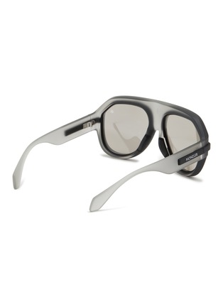 模特儿示范图 - 点击放大 - MONCLER - Sport Injected Frame Pilot Sunglasses