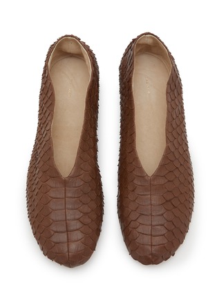 模特儿示范图 - 点击放大 - THE ROW - Stella Python Ballerina Slippers