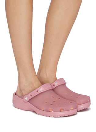 模特儿示范图 - 点击放大 - CROCS - Classic Frosted Clogs