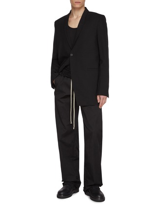 模特儿示范图 - 点击放大 - RICK OWENS - 后扣带西装外套