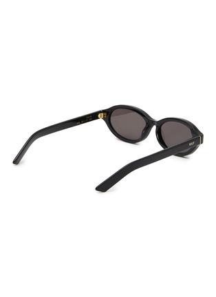 模特儿示范图 - 点击放大 - RETROSUPERFUTURE - Parola Acetate Oval Sunglasses