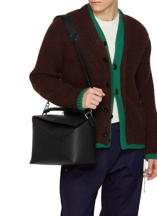 模特儿示范图 - 点击放大 - LOEWE - Large Puzzle Edge Leather Bag