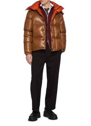 模特儿示范图 - 点击放大 - MONCLER - Parana Hooded Short Puffer Jacket