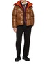 模特儿示范图 - 点击放大 - MONCLER - Parana Hooded Short Puffer Jacket