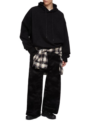 模特儿示范图 - 点击放大 - JUUN.J - Oversized Faux Suede Hoodie