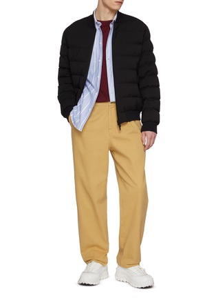 模特儿示范图 - 点击放大 - MONCLER - 绗缝羽绒夹克