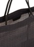 细节 - 点击放大 - THE ROW - Mini Barn Woven Mesh Tote Bag