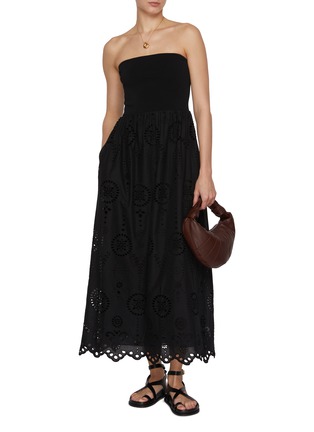 模特儿示范图 - 点击放大 - Matteau Swim - Strapless Broderie Anglaise Midi Dress