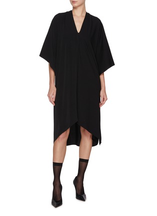 模特儿示范图 - 点击放大 - MM6 MAISON MARGIELA - V 领褶皱连衣裙