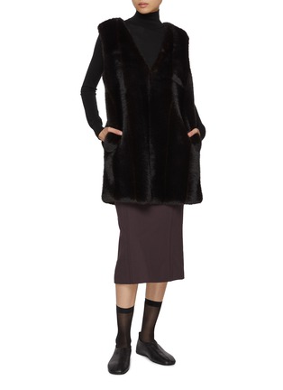 模特儿示范图 - 点击放大 - MM6 MAISON MARGIELA - Faux Fur V-Neck Top