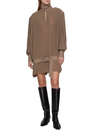 模特儿示范图 - 点击放大 - MM6 MAISON MARGIELA - Long Sleeve High Neck Pleated Mini Dress