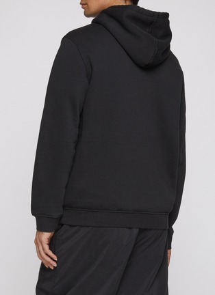 正面 -点击放大 - SKIMS - FLEECE LOUNGE 宽松连帽套头衫