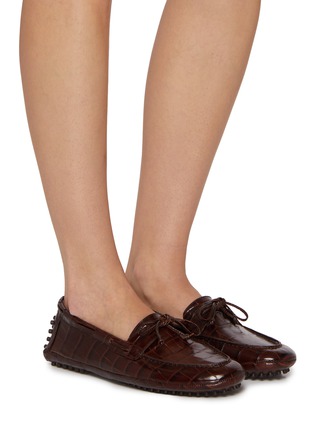 模特儿示范图 - 点击放大 - LE MONDE BERYL - Croco Printed Driver Moccasin Leather Loafers