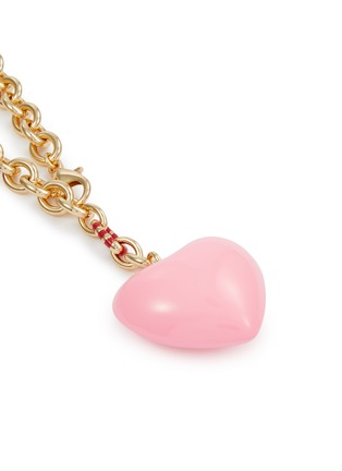 细节 - 点击放大 - ROXANNE ASSOULIN - Happy Heart Gold Pleated Brass Necklace